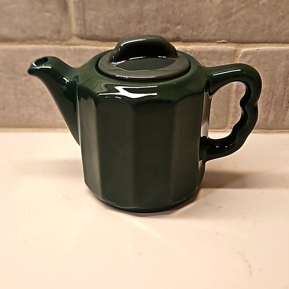 Vintage Teapot - Picture 1 of 7